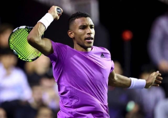 留下了一个 留下了一个