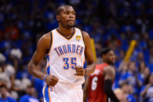 在合同期间 在合同期间